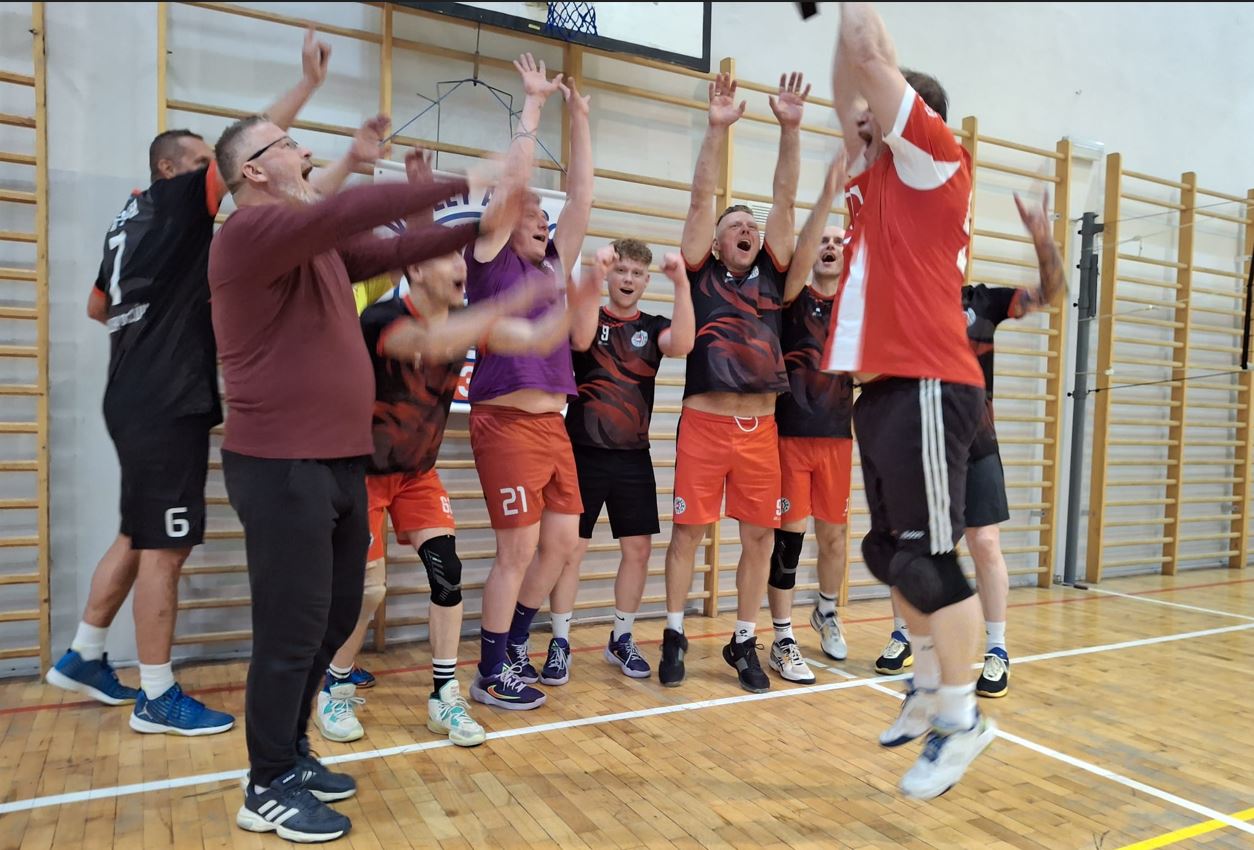 Volley Pszów mistrzem Volley Amigos 35 po emocjonującej fazie play-off